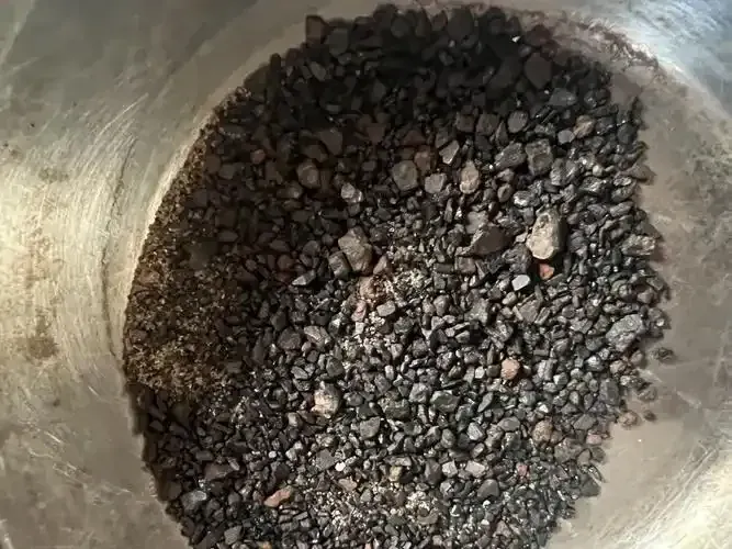 Mineral particle sample